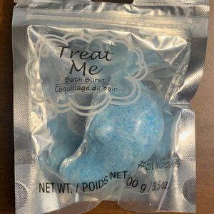 Dolphin Bath Bomb treat me bath burst.